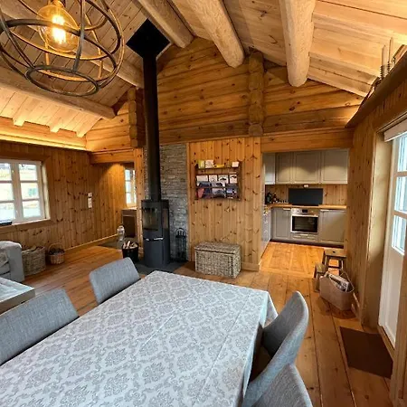 Cozy With Trail Access