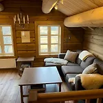 Cozy With Trail Access